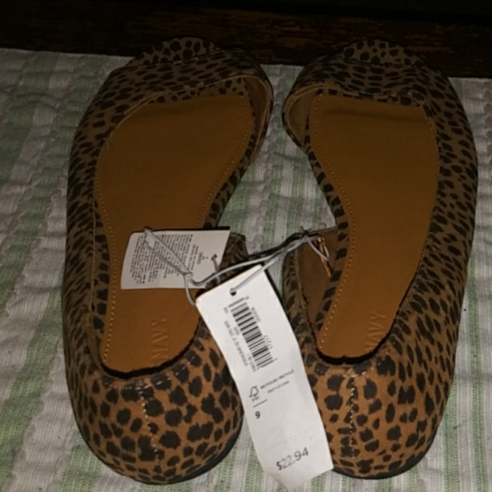 Old Navy flats 🖤NWT!🖤🍀